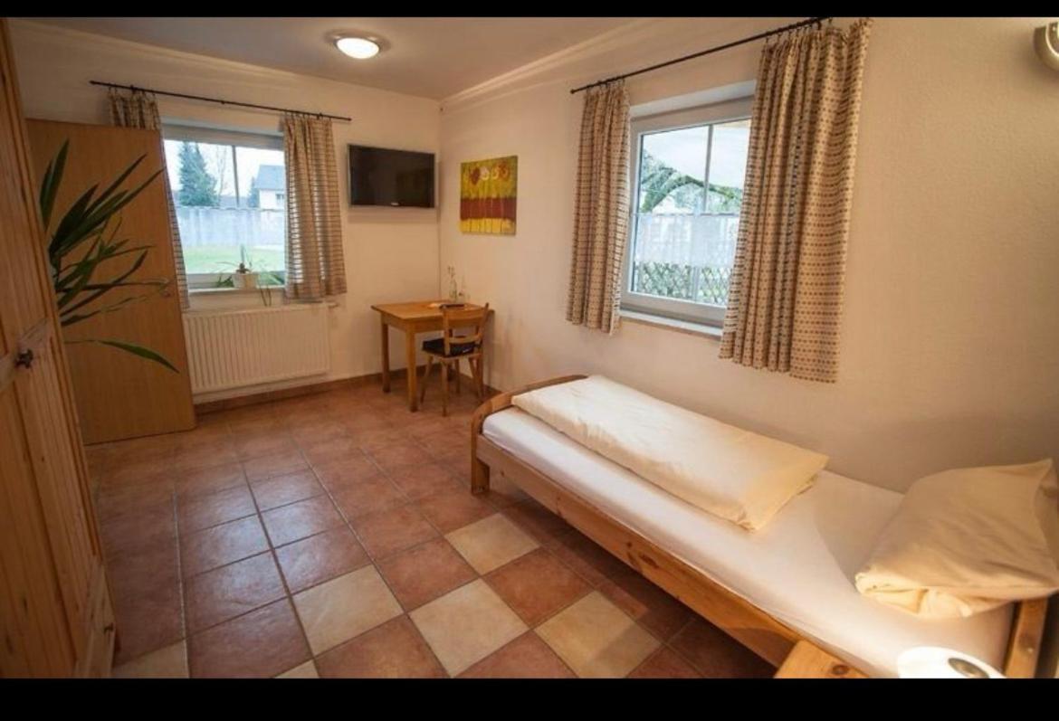 Отель Geesthachter Hof Экстерьер фото